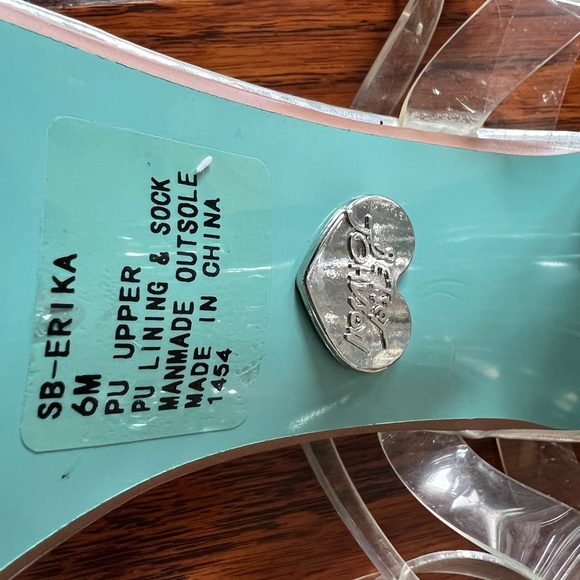 Betsy Johnson, clear lucite heels. - Picture 3 of 6